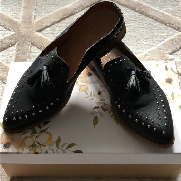 vici Shoes - Studded black mules (from vici)